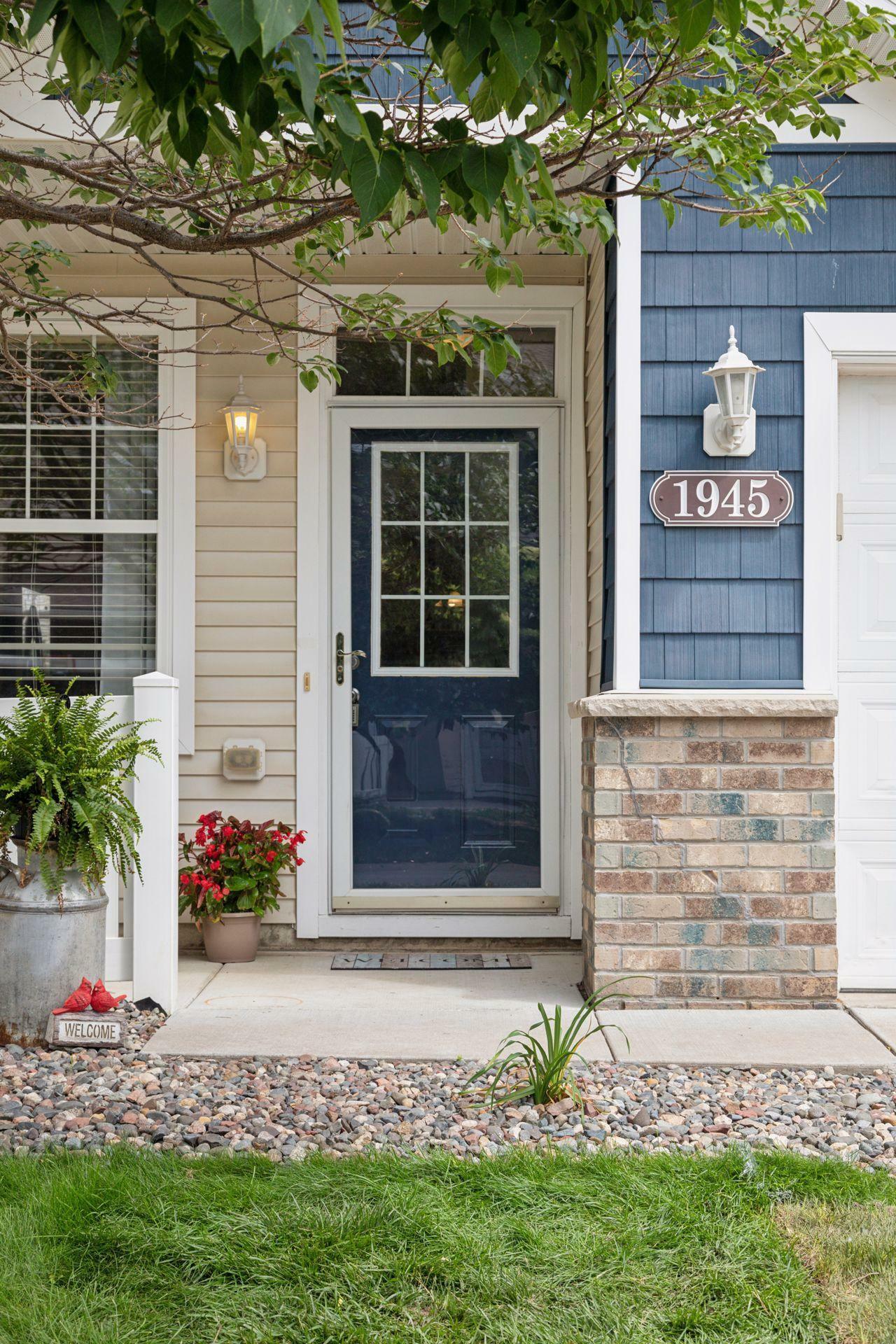 Property Photo: 1945 Sierra Drive 1702 MN 55033