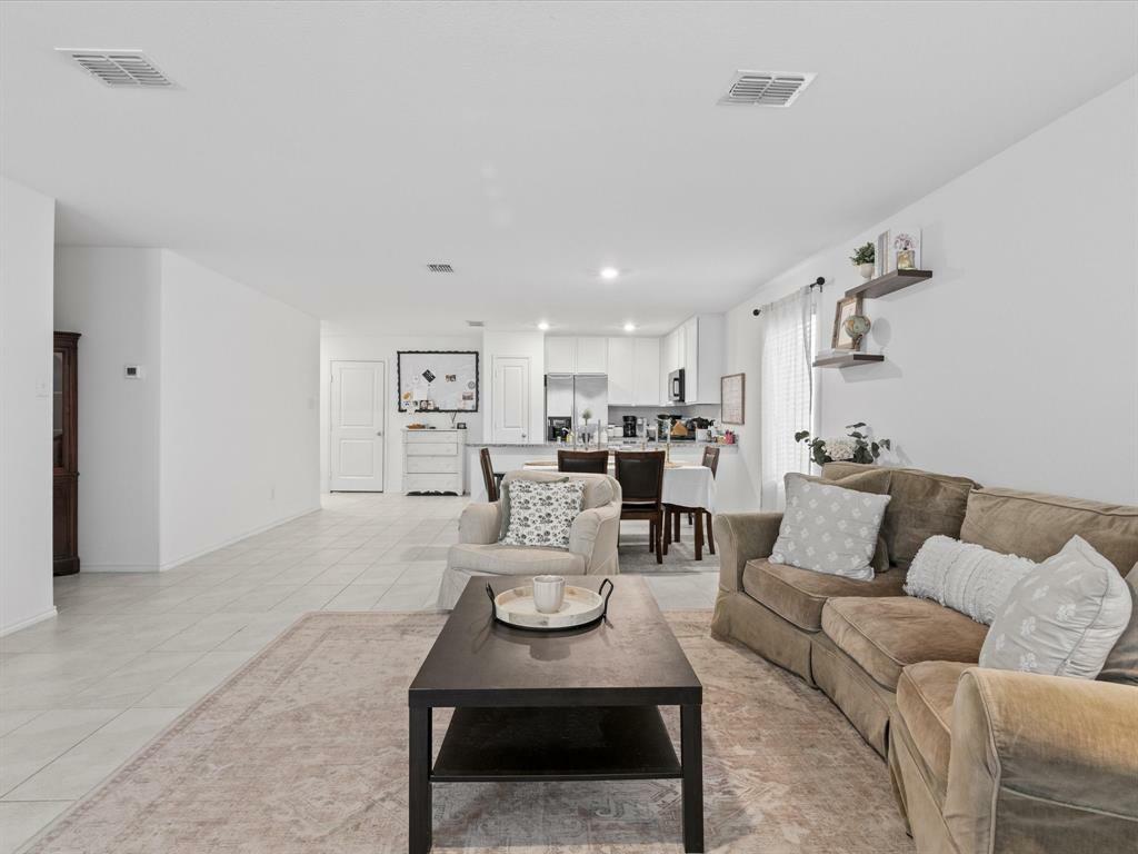 Photo de la propriété:  603 Vicksburg Drive  TX 75119 