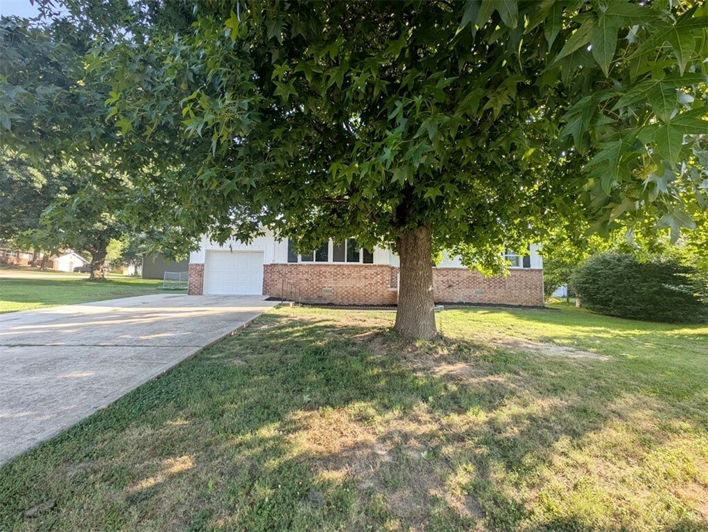Property Photo: 914 Quail Avenue AR 72601