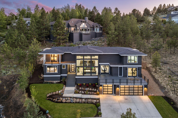 Property Photo: 664 NW Powell Butte Loop OR 97703