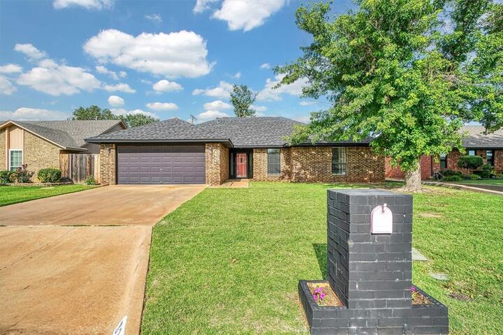 Property Photo:  3208 Quail Circle  OK 73521 
