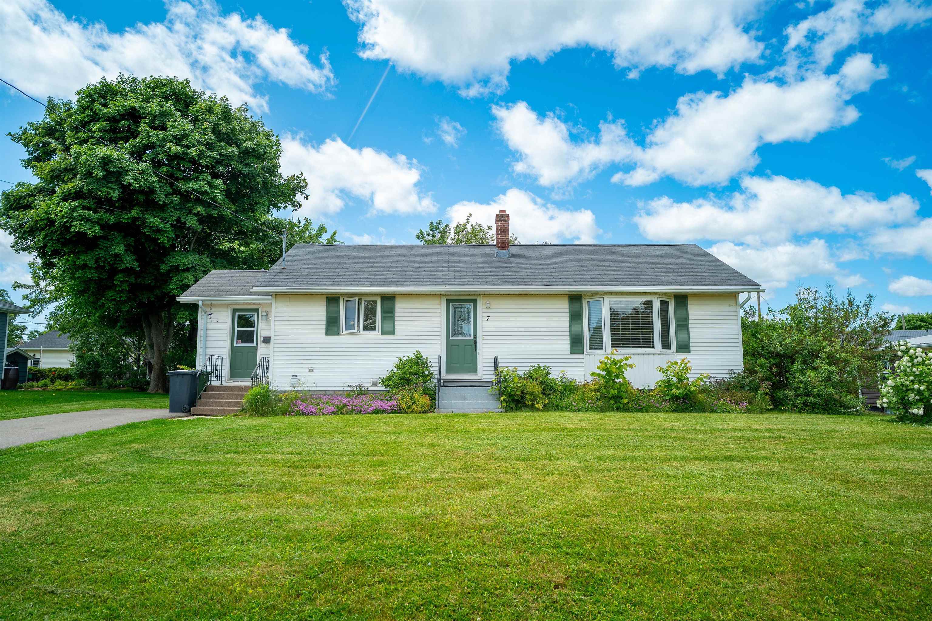 Property Photo: 7 Donwood Drive PE C1A 5L1