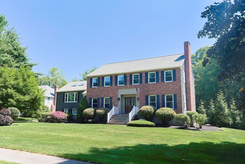 Property Photo:  5 Windsor Rd  MA 01940 