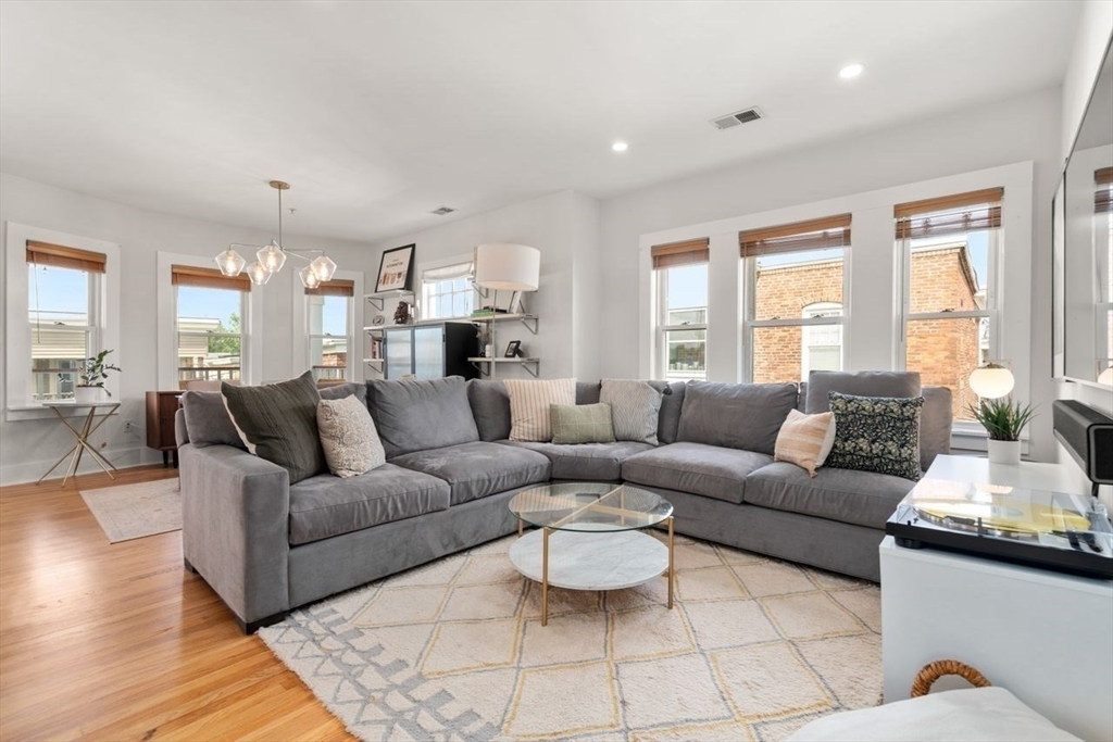 Property Photo: 10 Silvey Pl 3 MA 02143