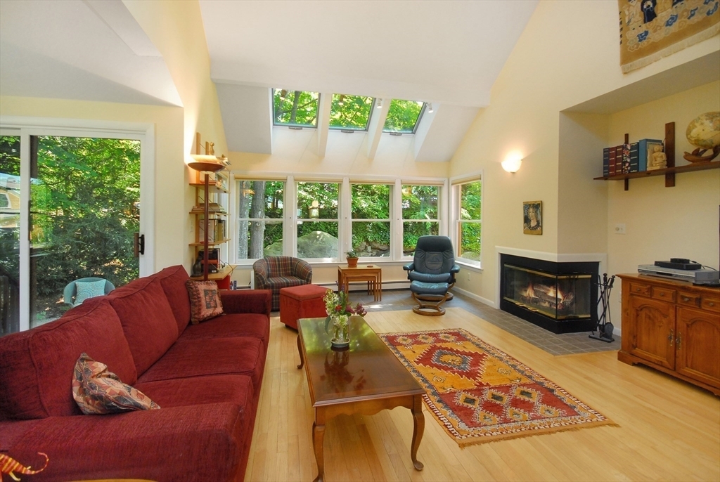 Property Photo:  4 Half Moon Hl 4  MA 01720 