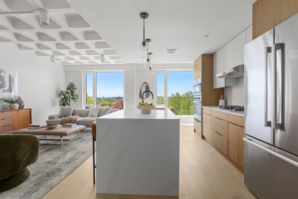 Property Photo: 125 Lowell Street 6B MA 02143