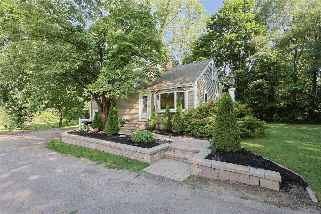 161 N Worcester St  Norton MA 02766 photo
