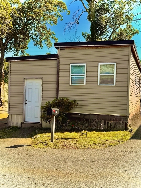 Property Photo:  466 Newbury 27  MA 01923 