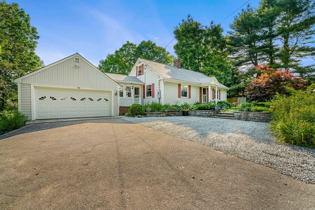 98 S Hampton Rd  Amesbury MA 01913 photo