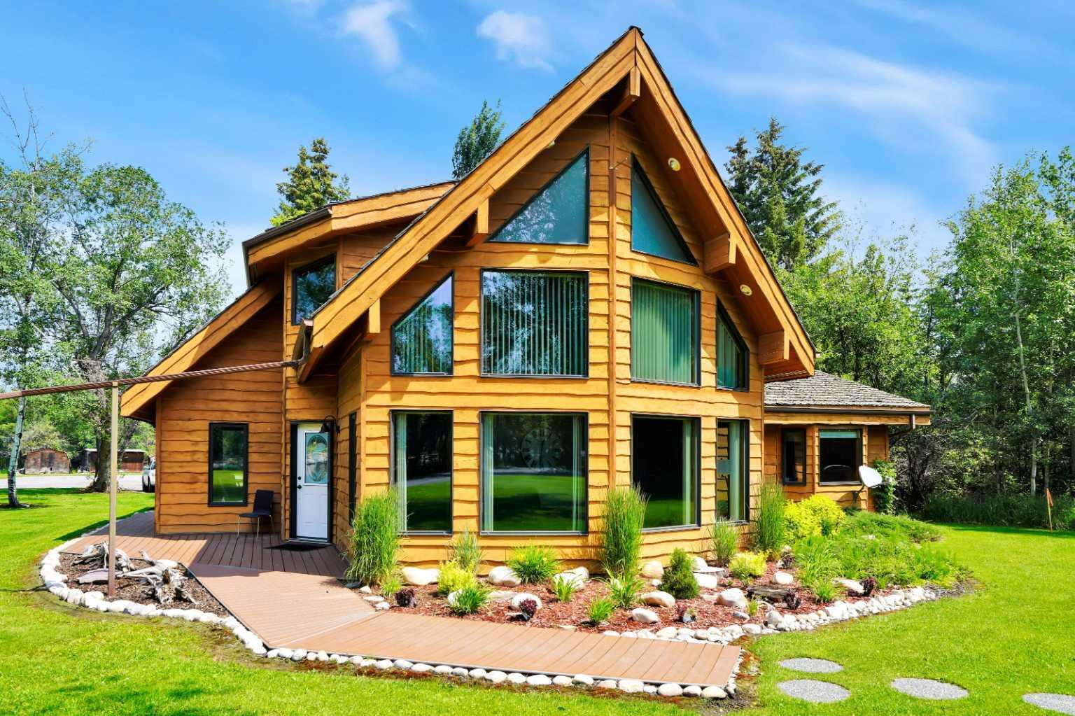 Property Photo: 5507 46 Street AB T4T 1X1