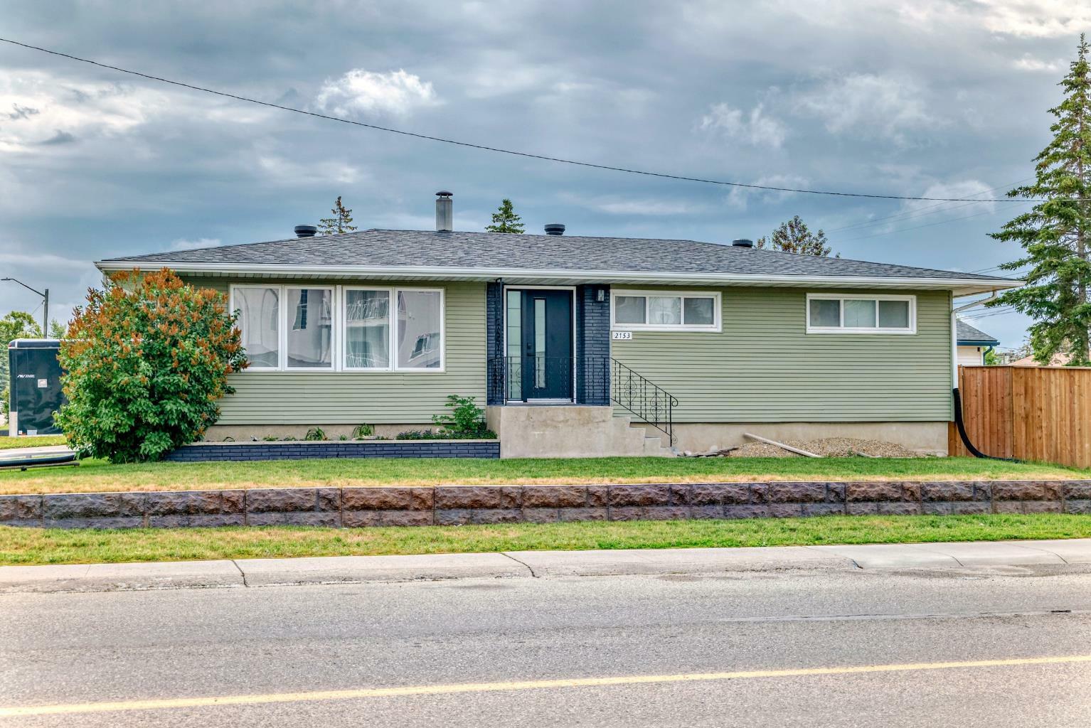 2153 20 Avenue  Didsbury AB T0M 0W0 photo
