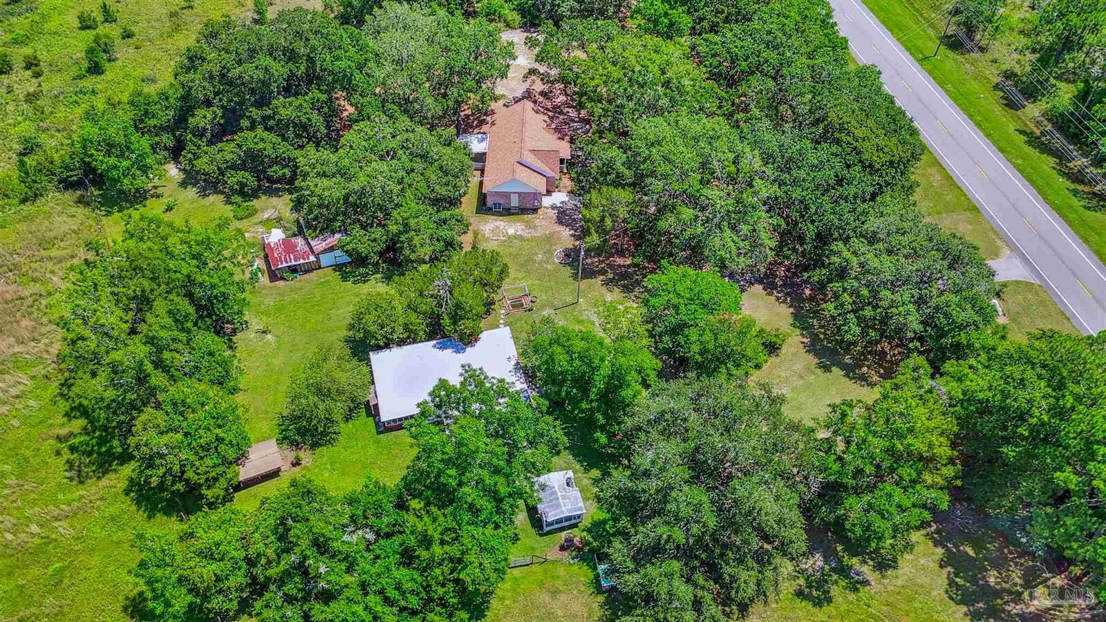 Property Photo:  939 Avalon Blvd  FL 32583 