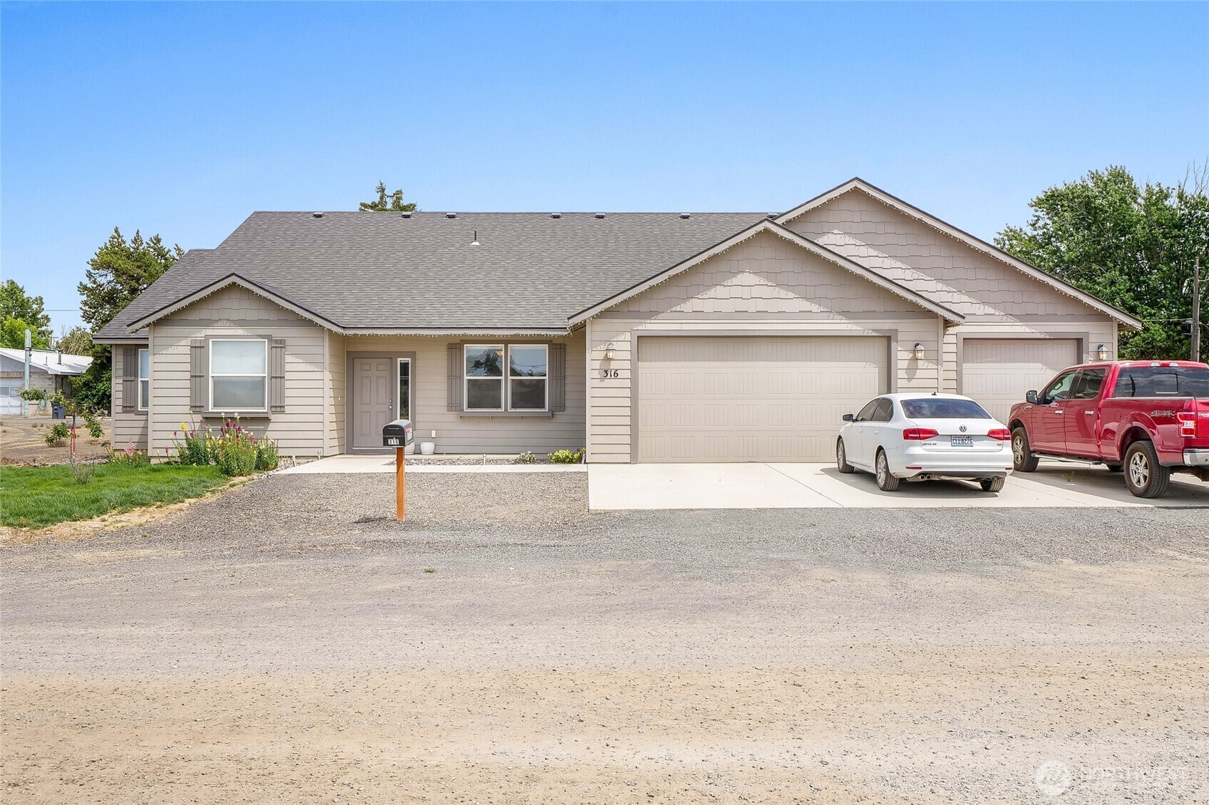 316 S Walnut Avenue  Warden WA 98857 photo