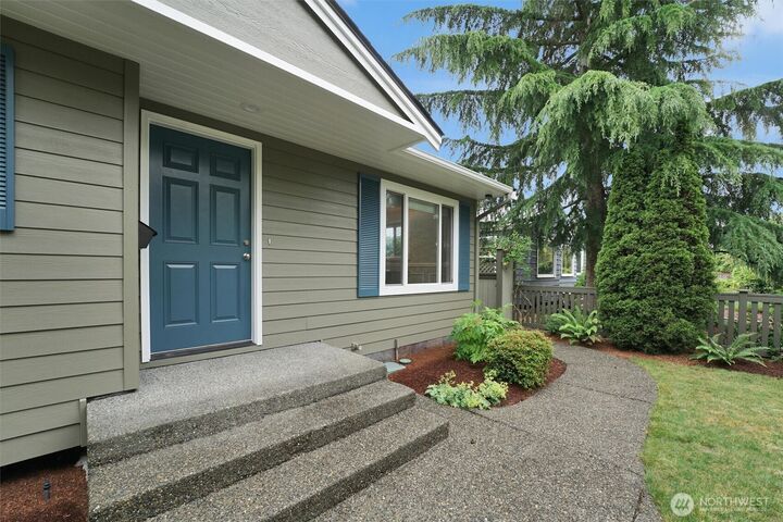 Property Photo:  8410  9th Avenue SW  WA 98106 