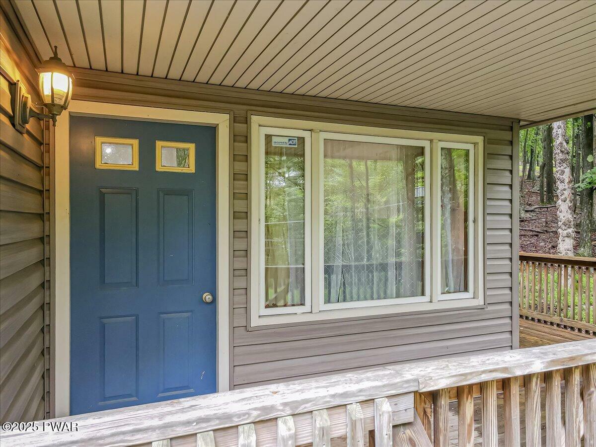 Property Photo: 102 Keystone Court PA 18328