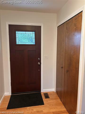Property Photo:  19426 Whitby Drive  MI 48152 