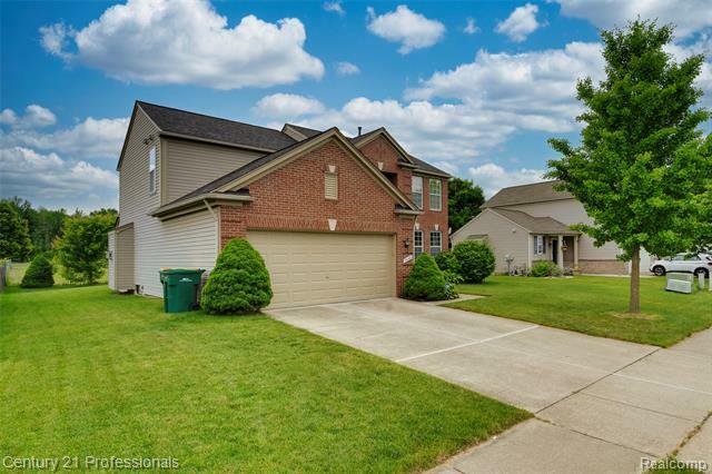 Property Photo: 7648 Berwick Drive MI 48197