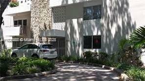Property Photo: 1235 Mariposa Ave 8 FL 33146