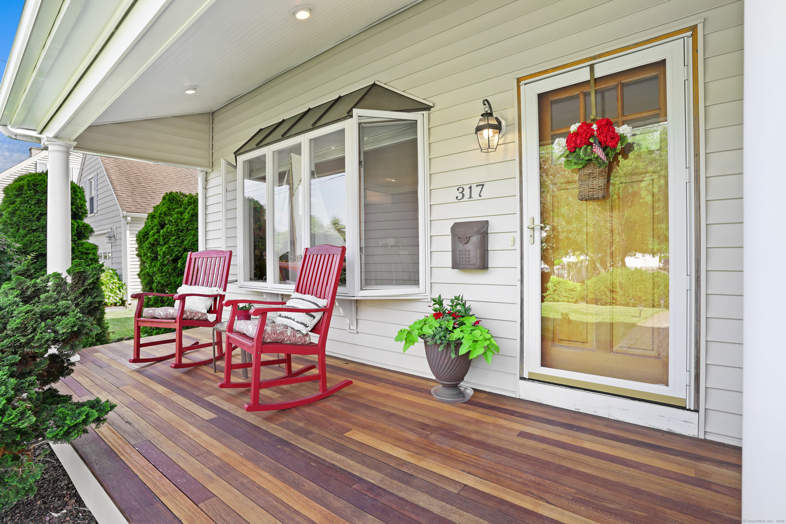 Property Photo:  317 Victoria Lawn  CT 06615 