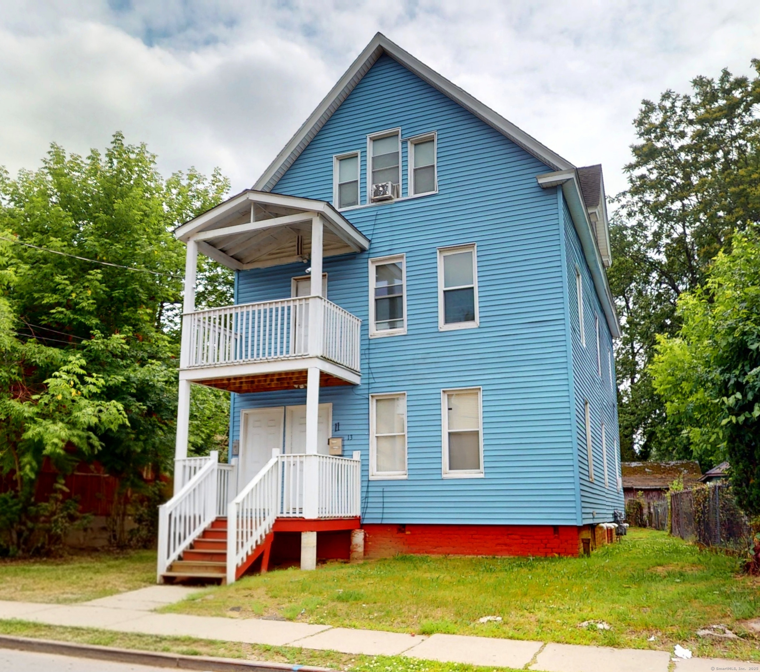 Property Photo:  11 Judson Street  CT 06120 