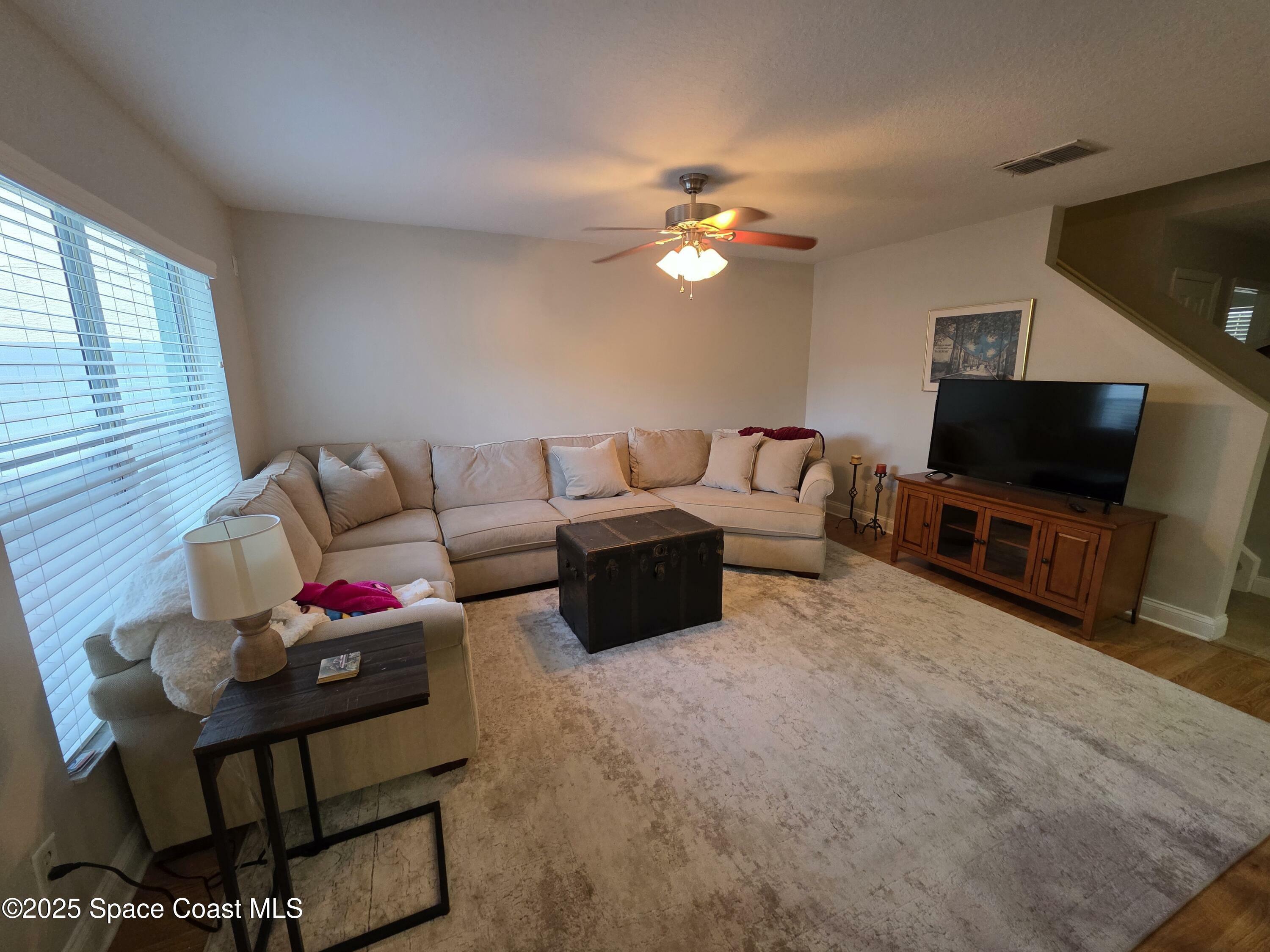 Property Photo: 1585 Par Court FL 32966