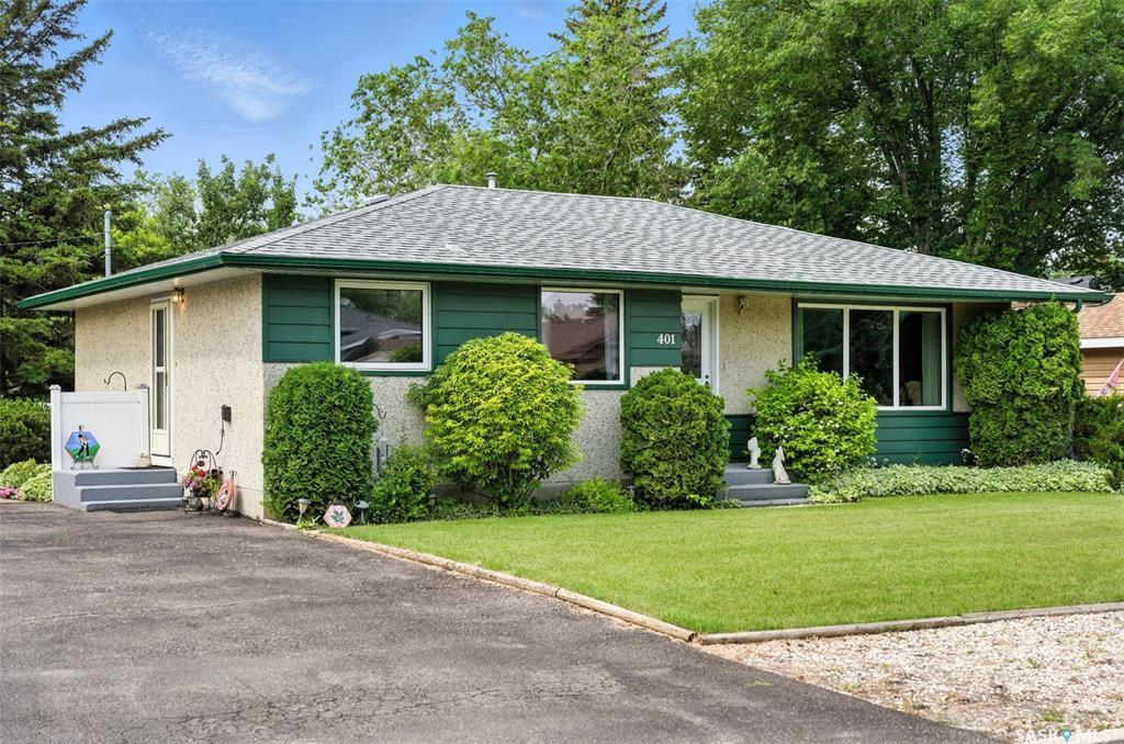 Property Photo: 401 5th Avenue E SK S0K 4T0