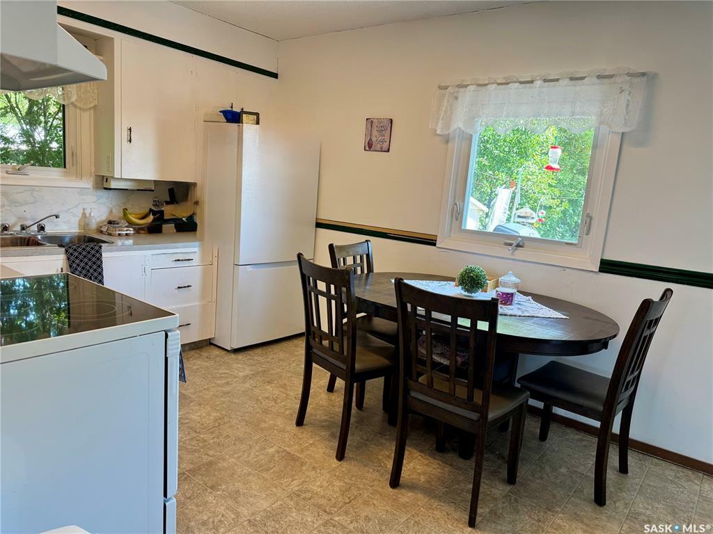 Property Photo: 320 101st Street SK S0K 2A0