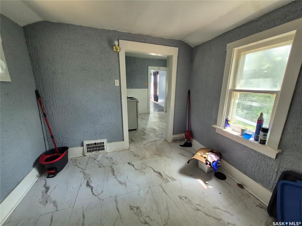 Property Photo: 702 Healy Avenue SK S0C 2G0