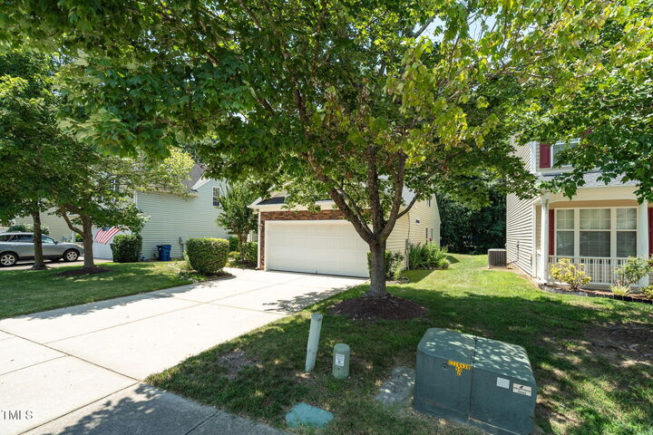 Property Photo:  7807 Braefield Drive  NC 27616 