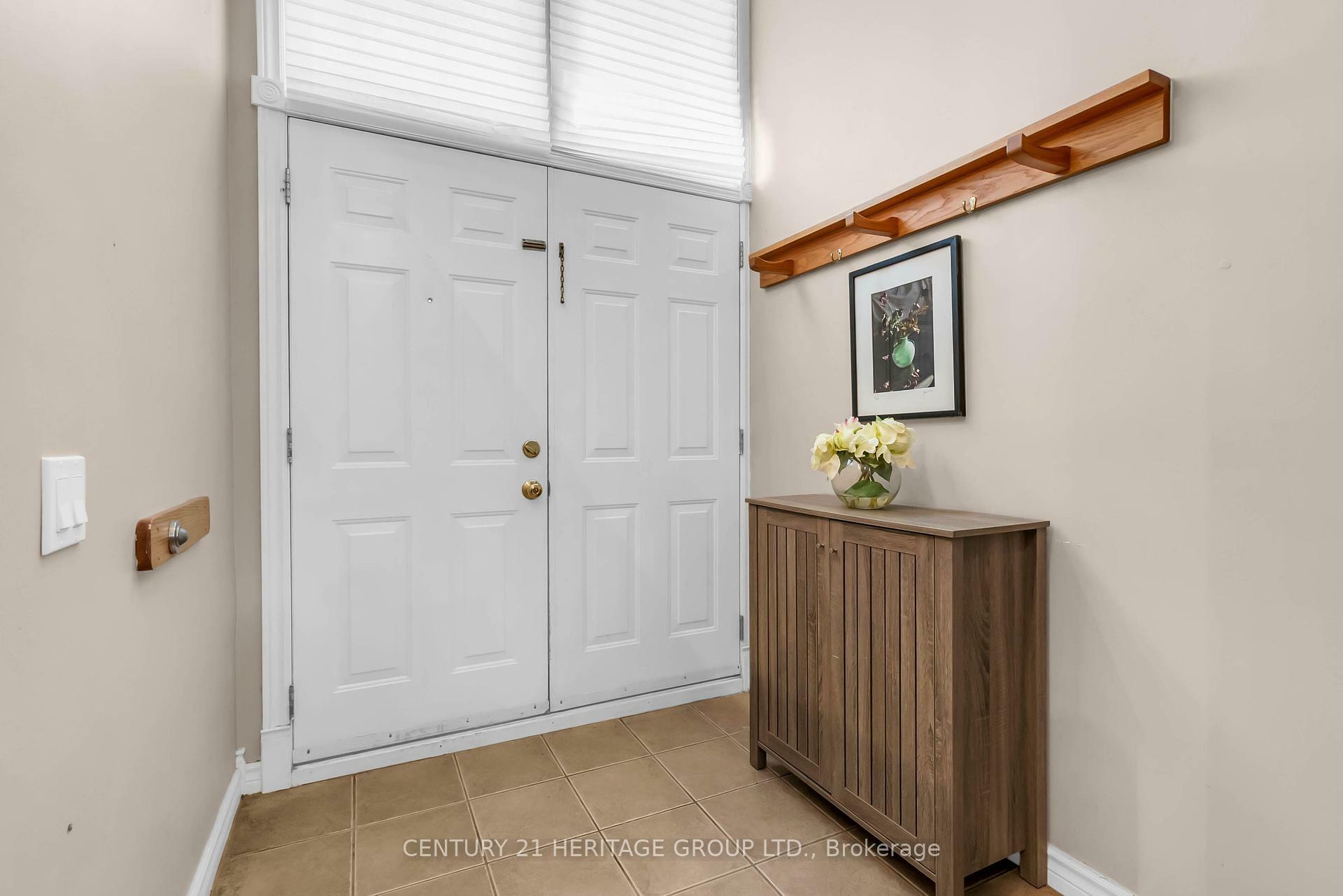 Property Photo:  1944 John Street  ON L3T 1Z1 