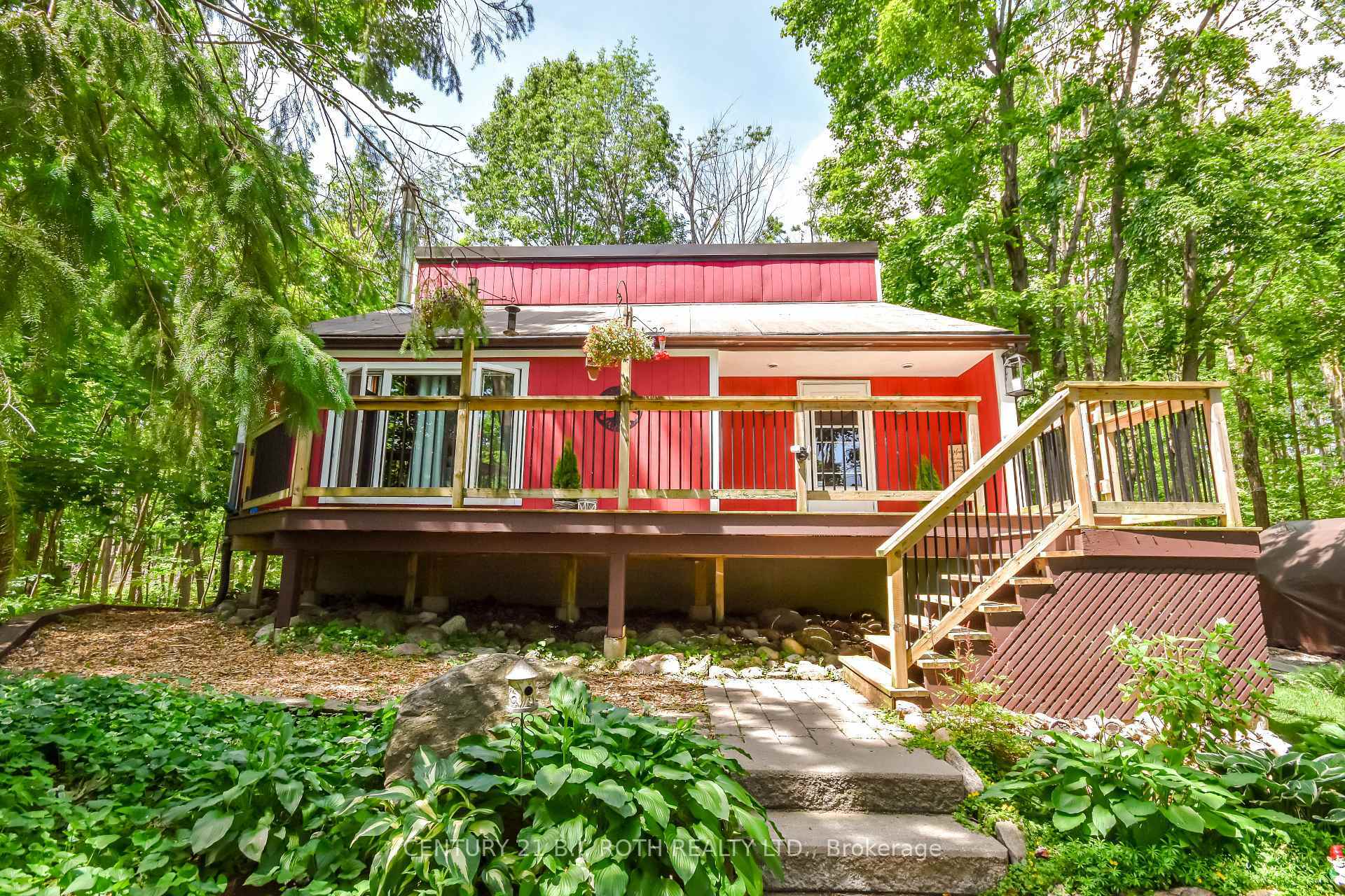 Property Photo: 41 Huronwoods Drive ON L0K 1E0