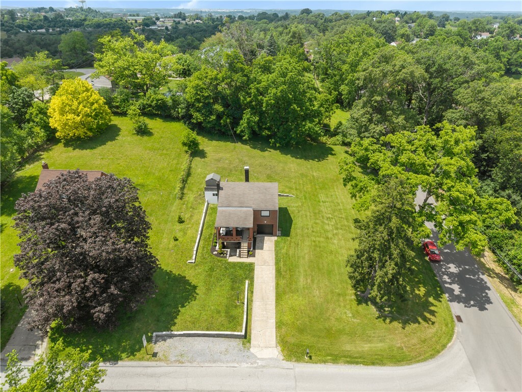 Property Photo: 1100 Algonquin Drive PA 15205