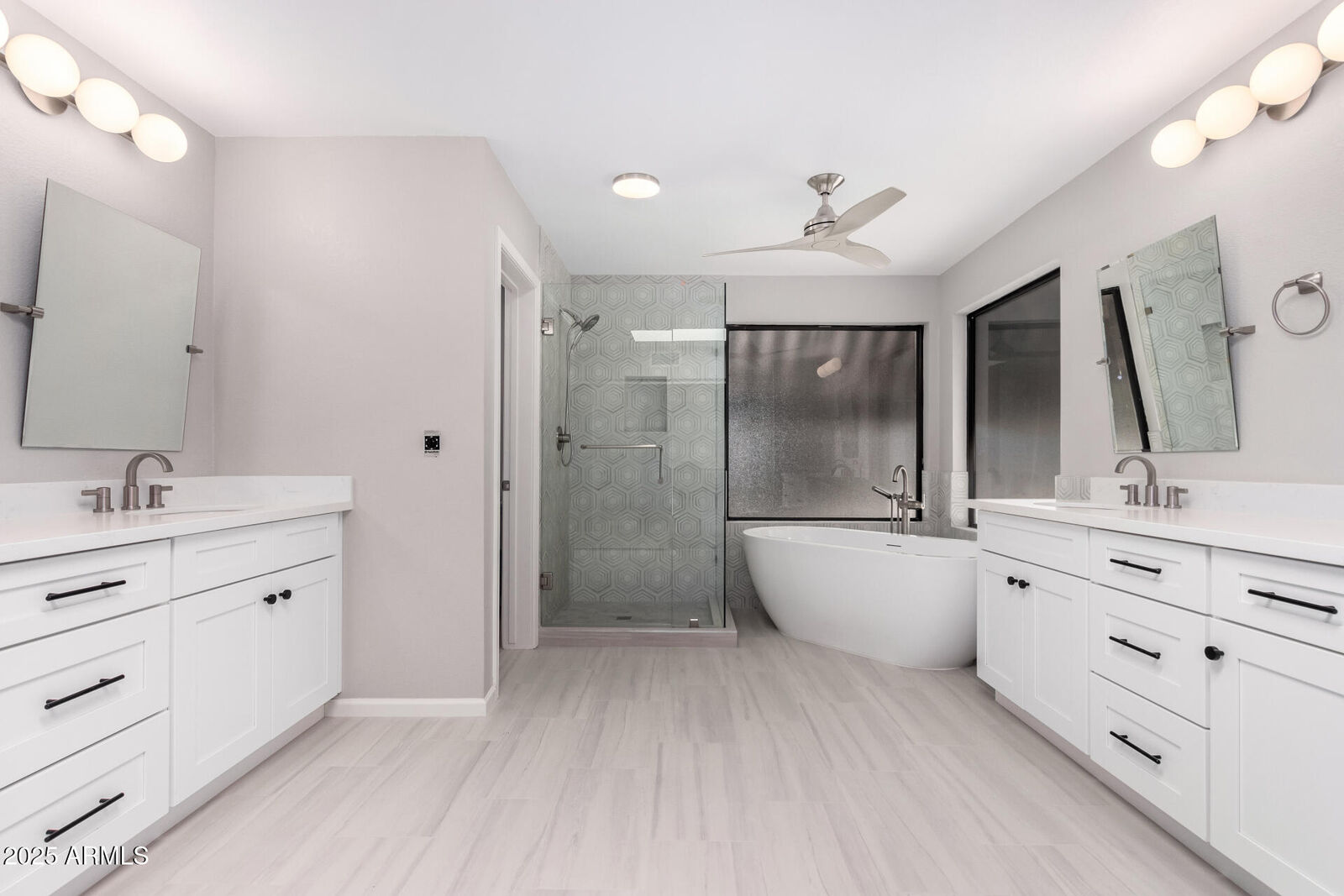 Property Photo:  16220 N 40th Lane  AZ 85053