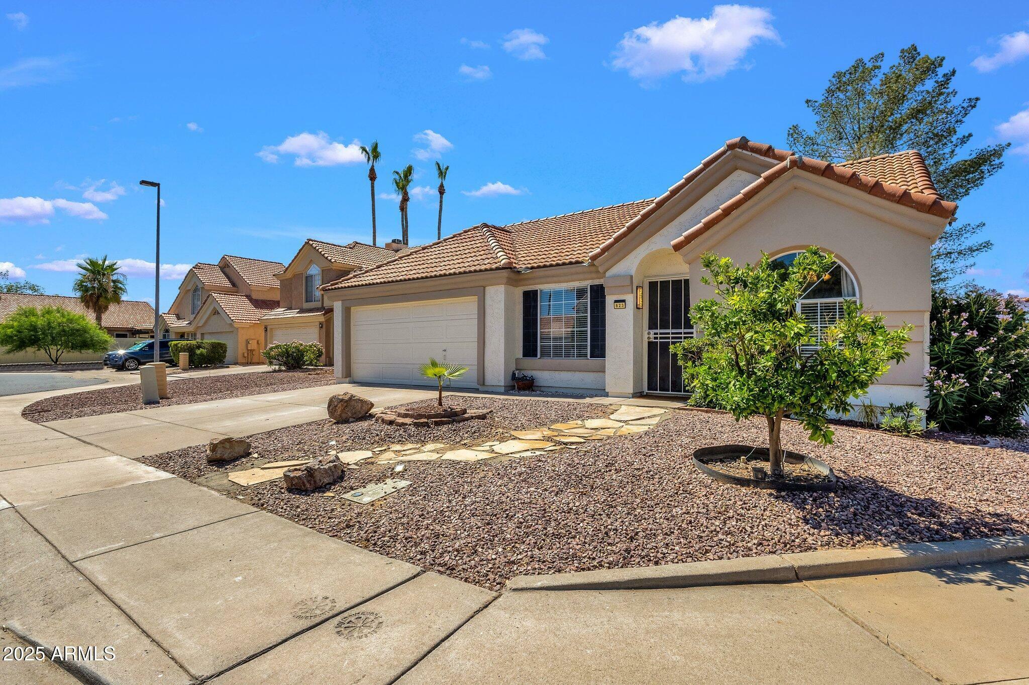Property Photo:  823 W Kyle Court  AZ 85233 