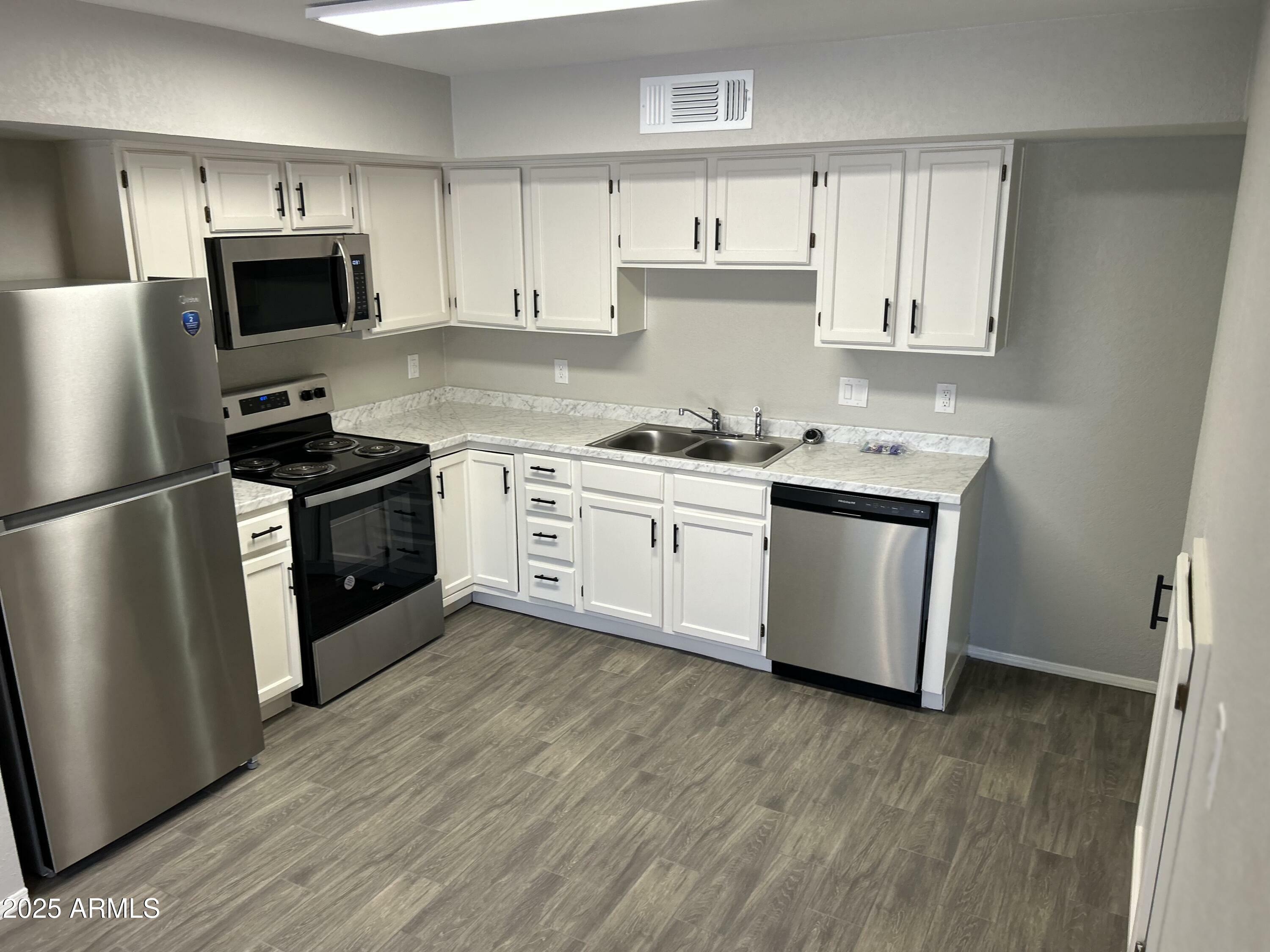 Property Photo:  6157 E Glencove Street 1  AZ 85205 