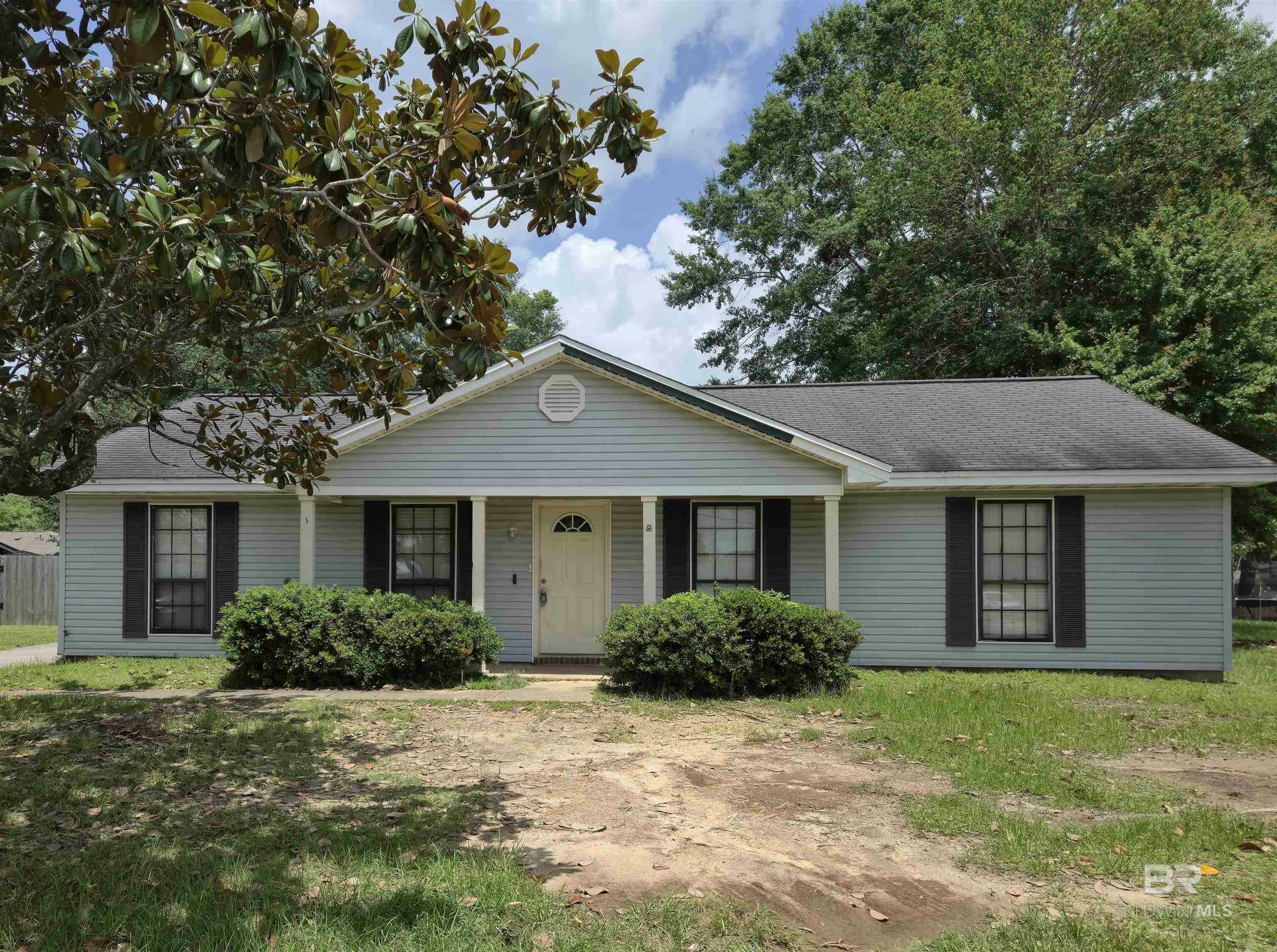 Property Photo: 9730 Trailwood Drive AL 36608