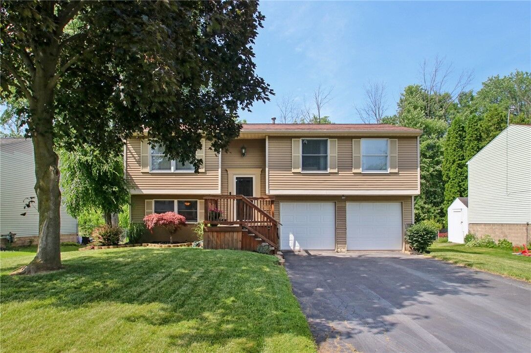 Property Photo:  78 Close Hollow Drive  NY 14464 