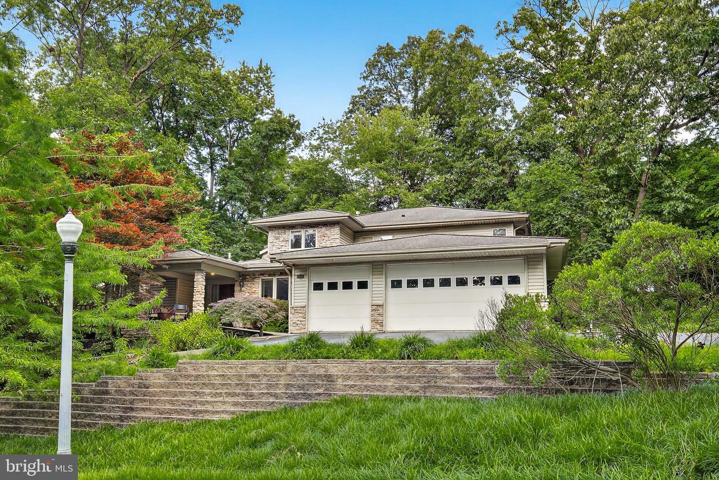 Property Photo: 921 Timber Lane PA 17057