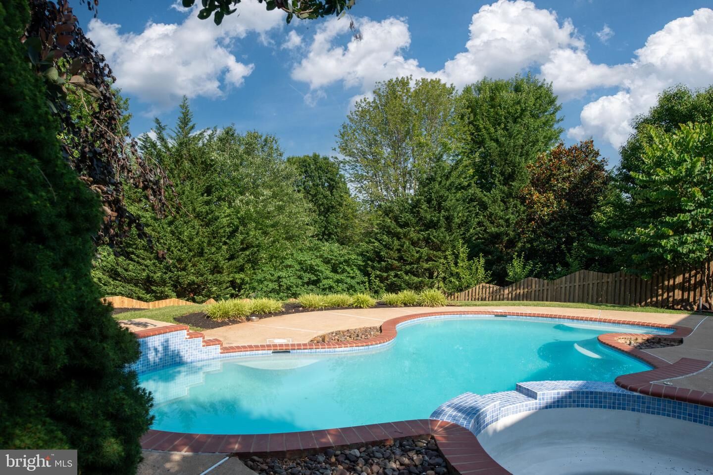 Property Photo: 715 Constantine Court VA 20186