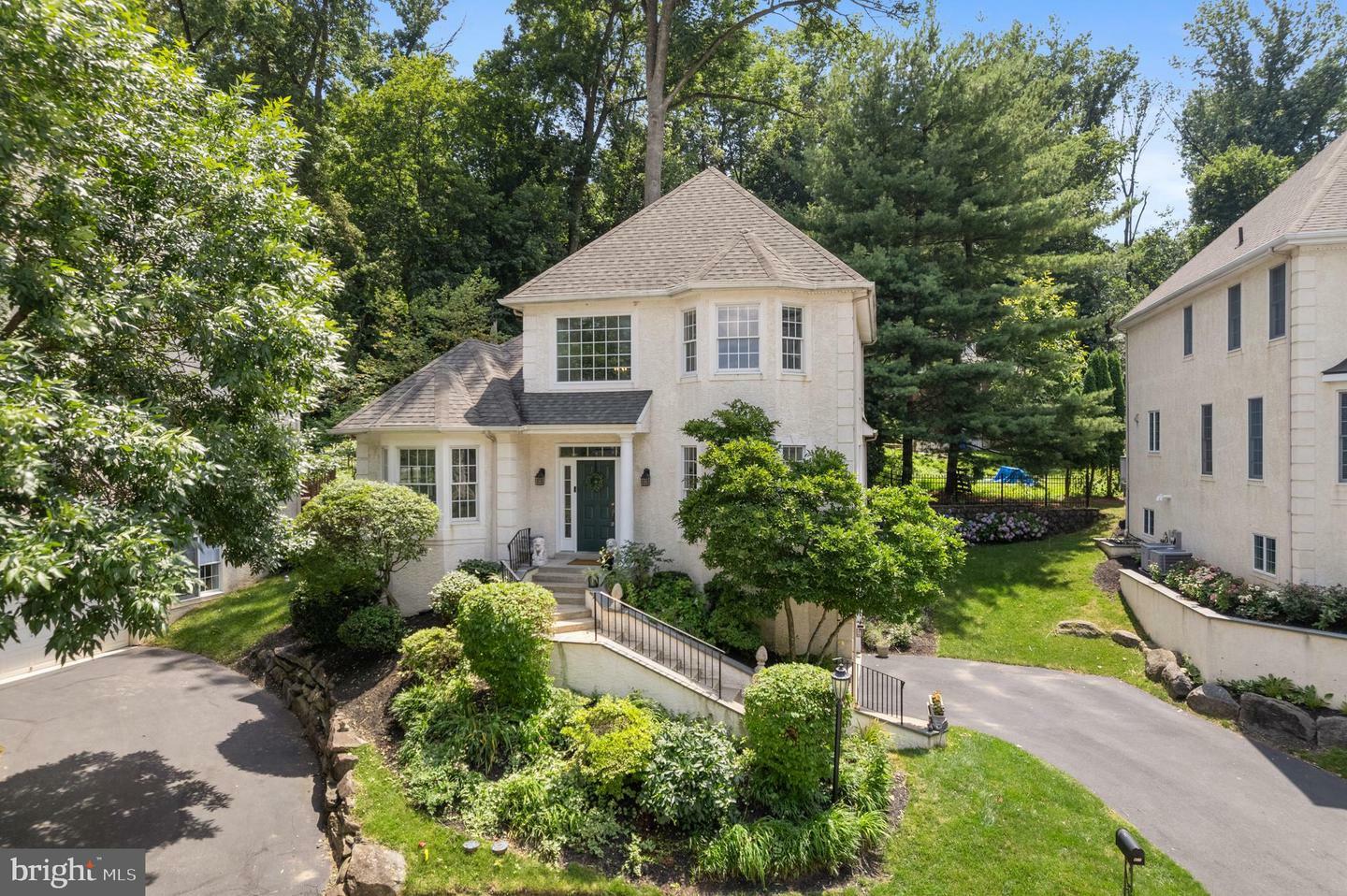 411 Merion Hill Lane  Conshohocken PA 19428 photo
