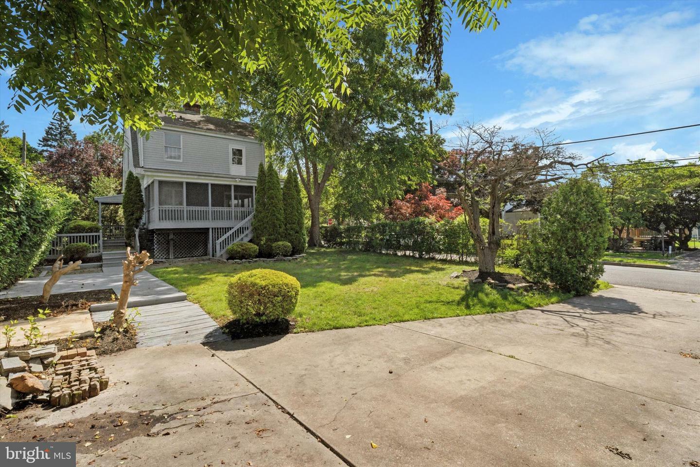 Property Photo: 2300 Oakmont Avenue PA 19083