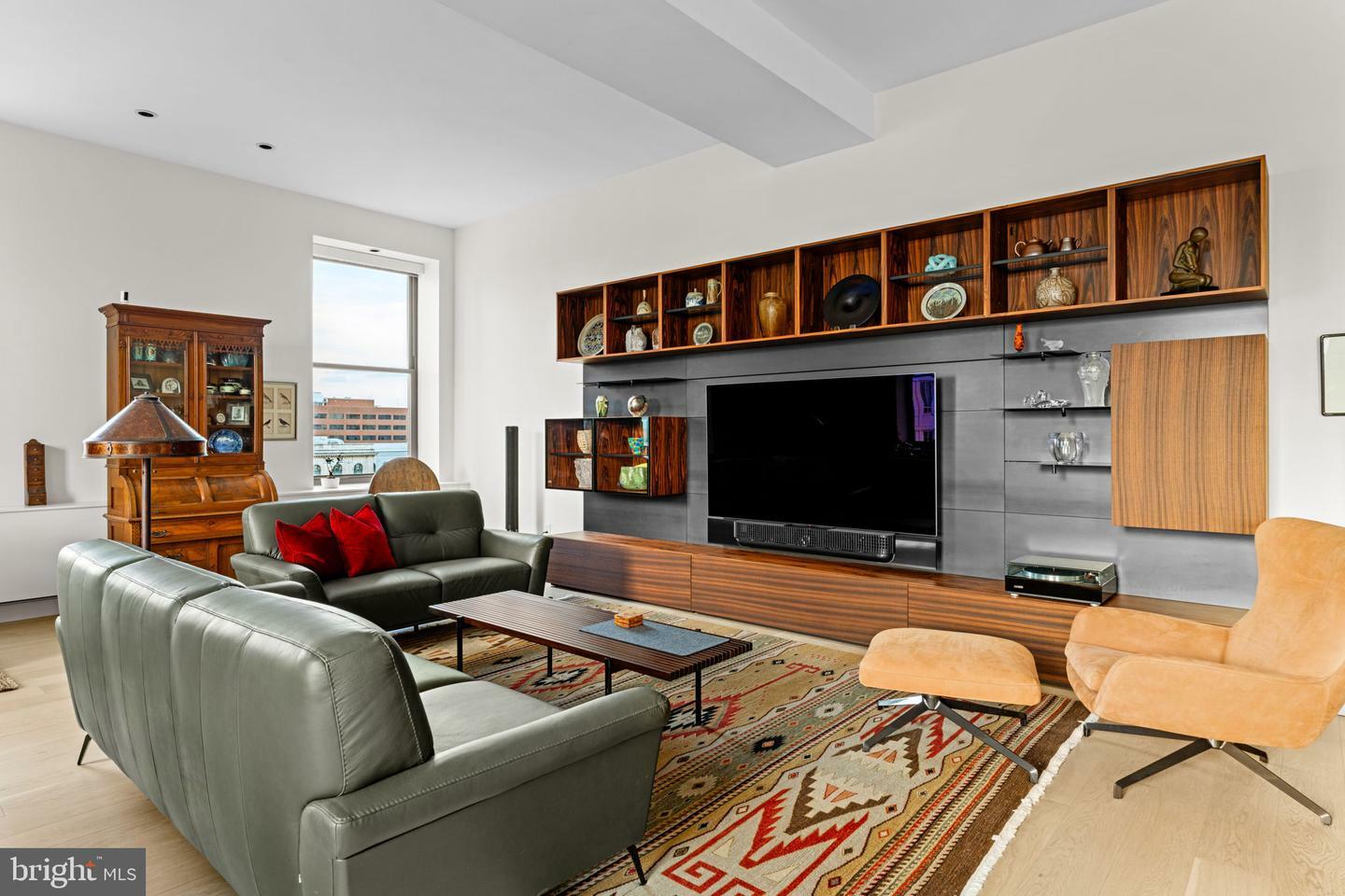 Property Photo: 210 W Washington Square 12nw PA 19106
