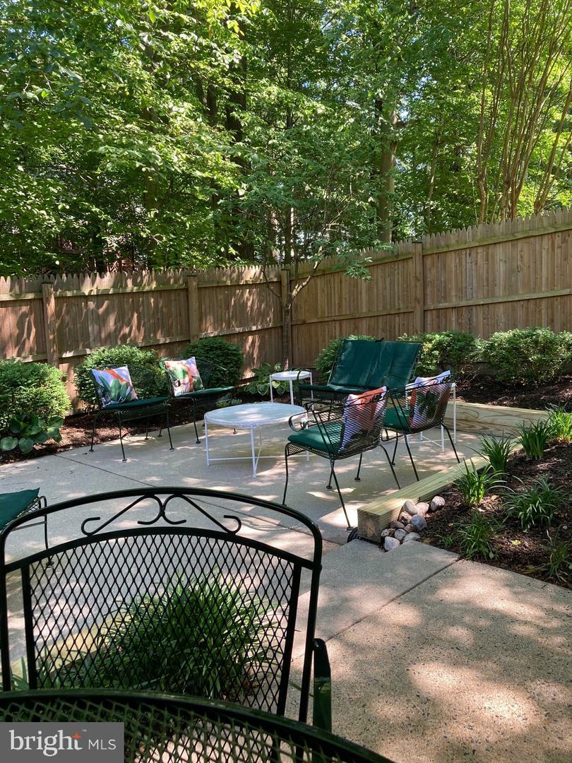 Property Photo: 9409 Park Hunt Court VA 22153