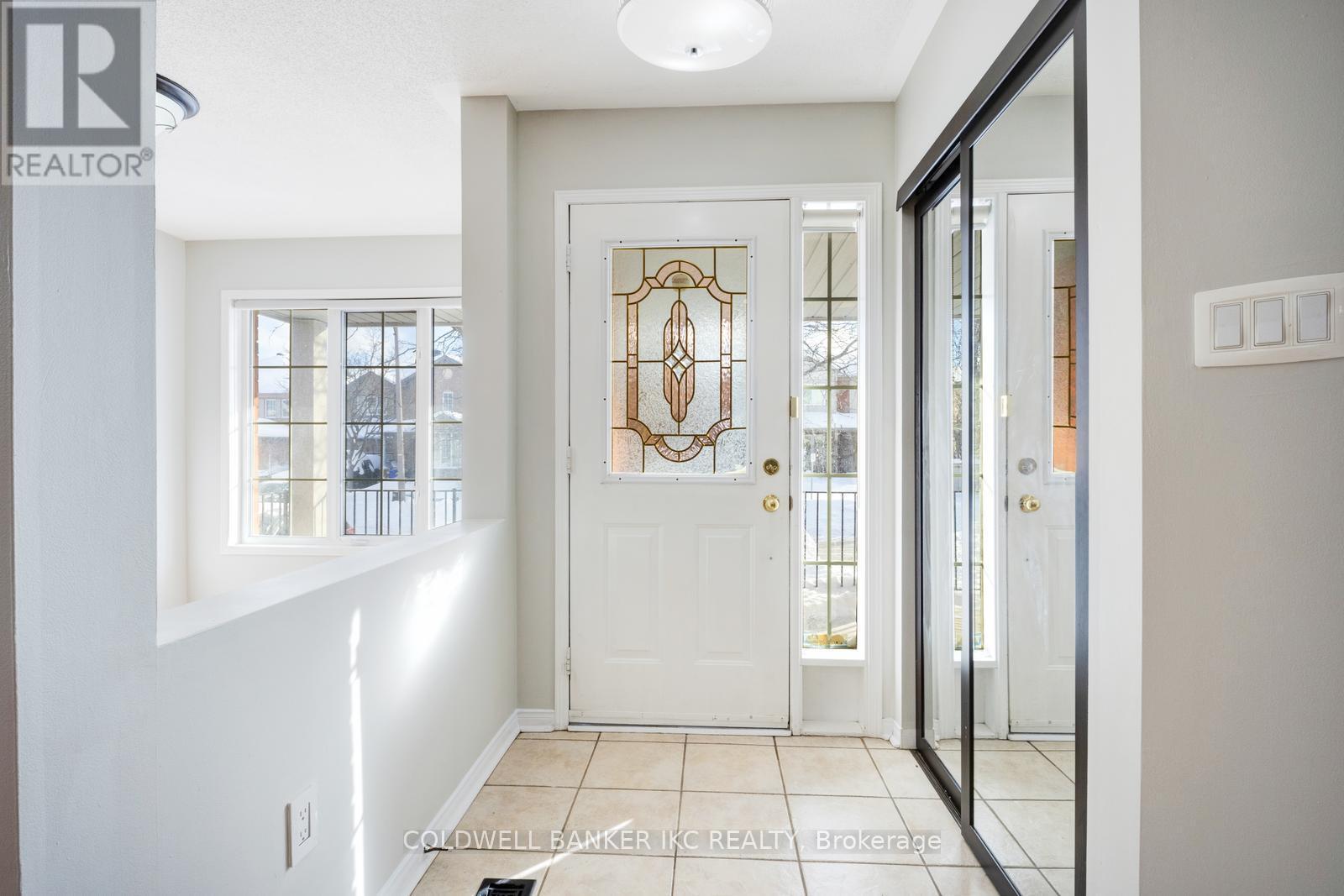 Property Photo:  25 Hollowgrove Boulevard  ON L6P 1B1 