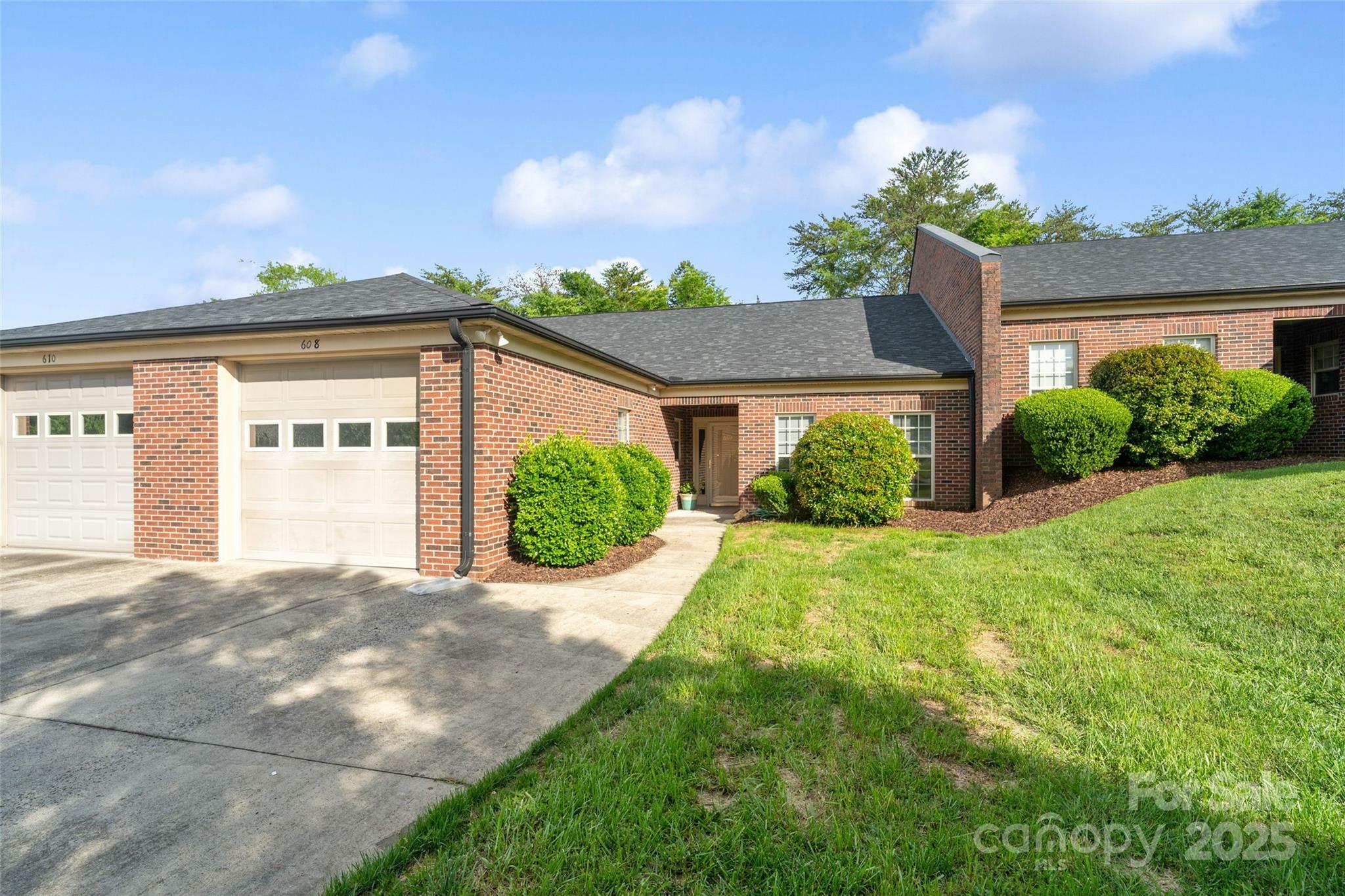 Property Photo: 608 Camrose Circle NE NC 28025