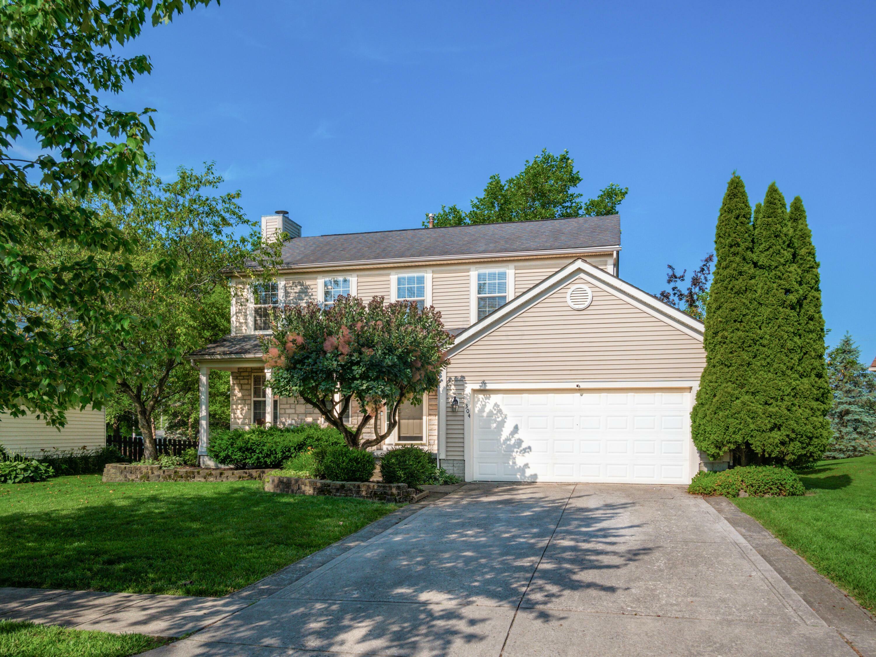 Property Photo: 304 Cottage Grove Circle OH 43062