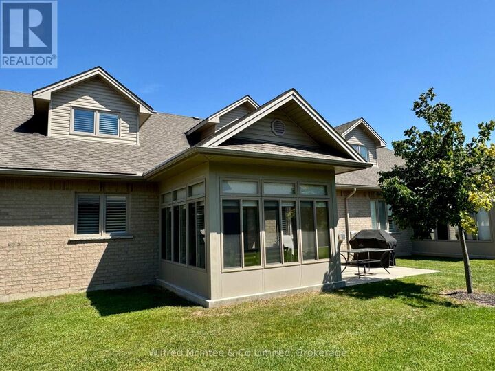 Property Photo: 401 Victoria Street 31 ON N0G 2V0