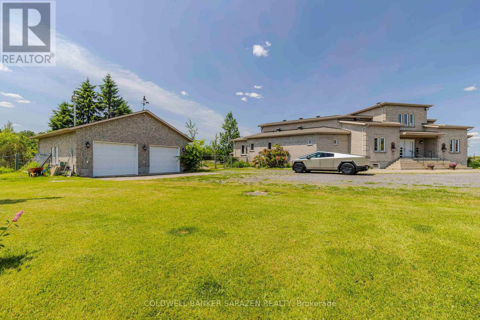 Property Photo:  490 Montee Lajeunesse  ON K0B 1A0 