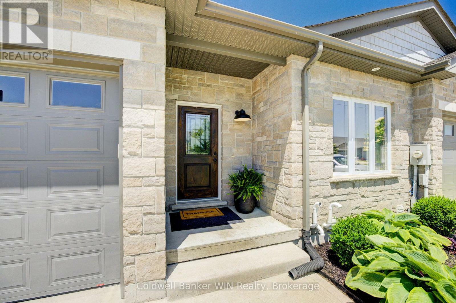 Photo de la propriété: 875 Baker Avenue South ON N4W 3V7