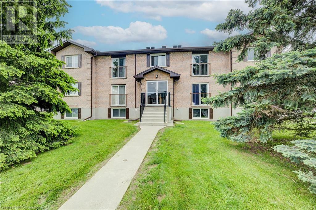 Property Photo: 331 Northlake Drive 9 ON N2V 1Z1